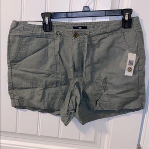 Gap linen shorts NWT size 8